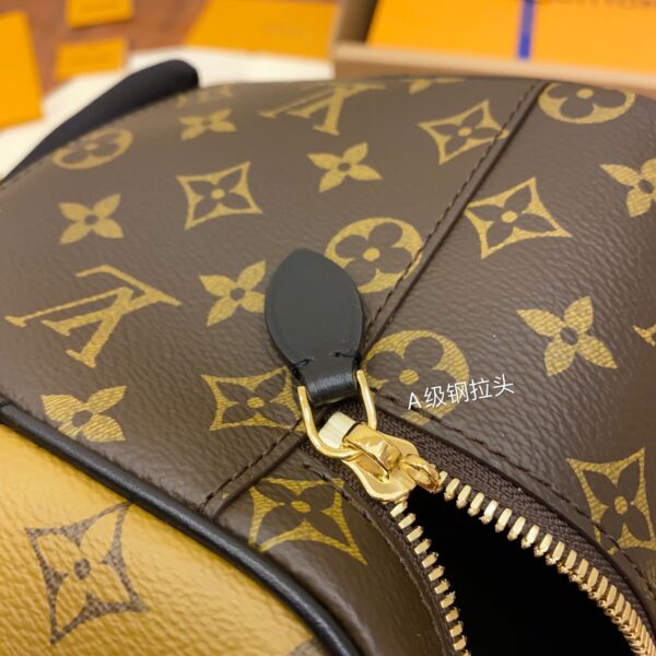 M45165 HANDBAG - Image 13