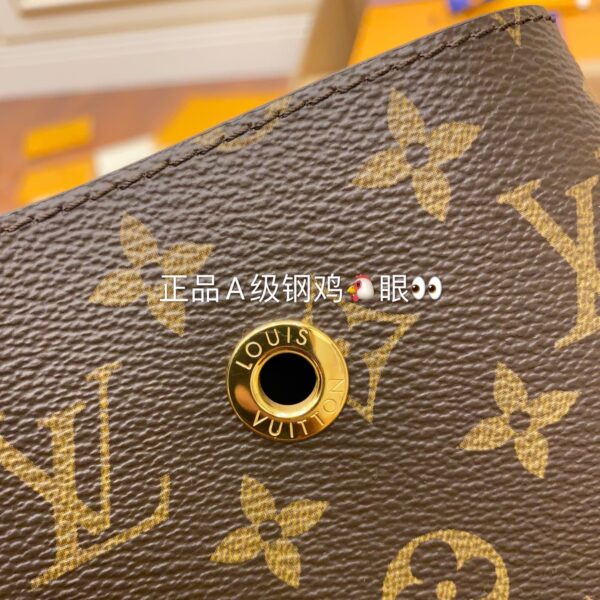 M44020 MEDIUM SHOULDER BAG - Image 16