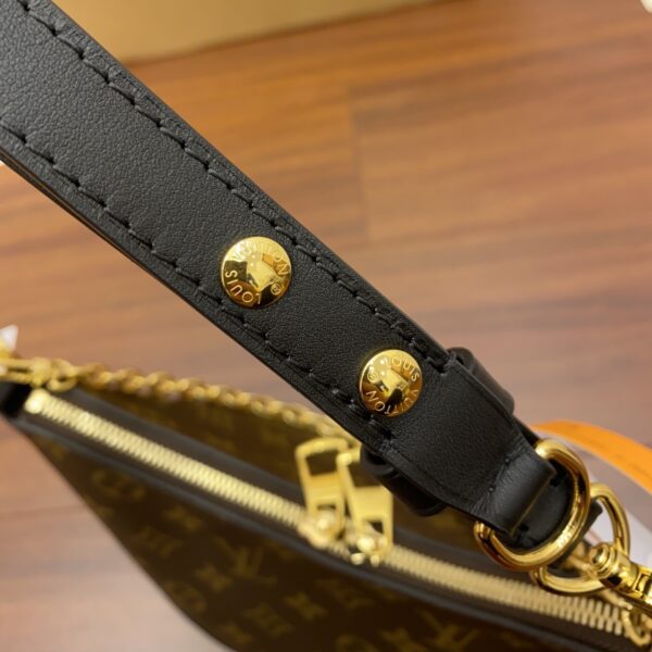 M45831 SS SHOULDER BAG - Image 10