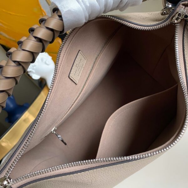 M56084 HANDBAG - Image 10