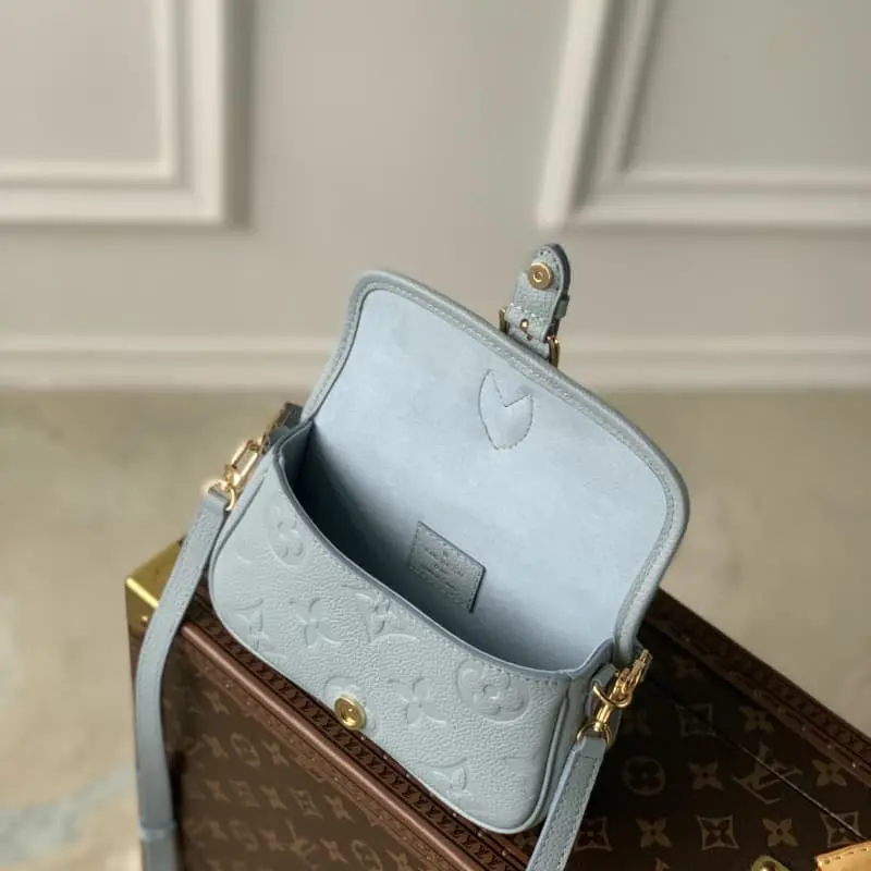 M83529 Blue 19x10.5x6cm High Quality Bags - Image 9