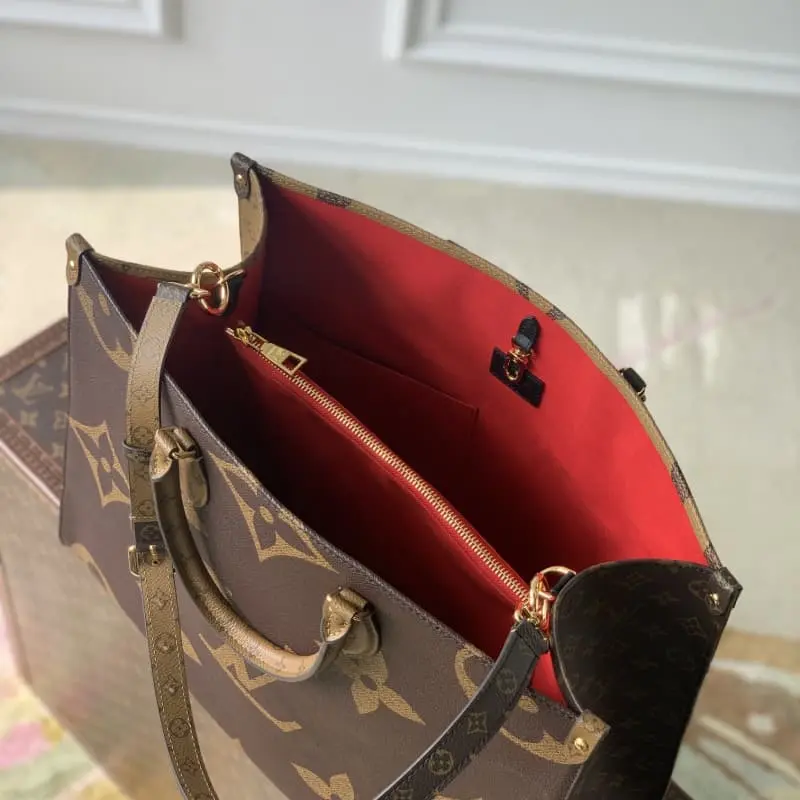 M46823 43x33x18.5cm High Quality Bags - Image 9