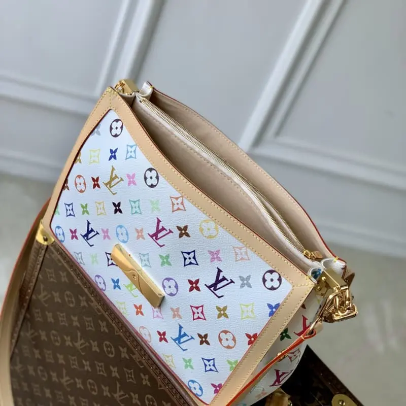 M13255 20x11x28cm High Quality Bags - Image 9