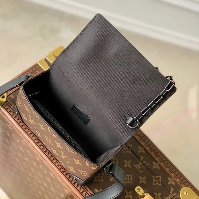 M83613 18x11x6.5cm High Quality Bags - Image 9