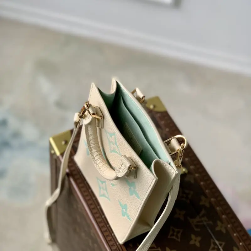 M69442Matcha Green 14x17x5.5cm High Quality Bags - Image 9