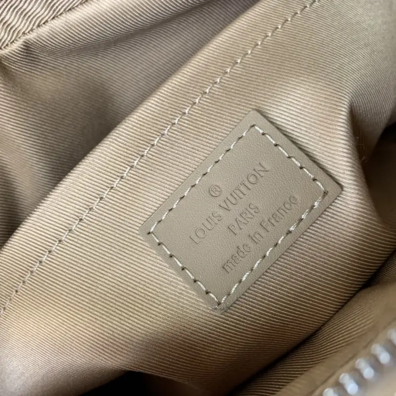 M23710 23.5x18x7cm High Quality Bags - Image 9