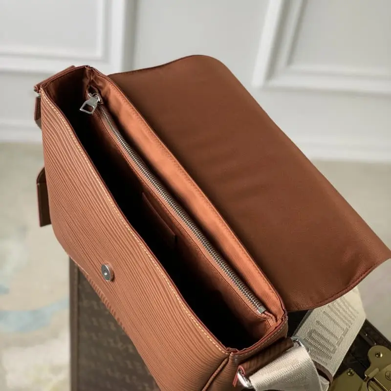 M23097 S2 34x19x11cm High Quality Bags - Image 9