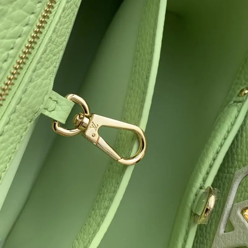 M21689 Green with White 27x18x9cm High Quality Bags - Image 9