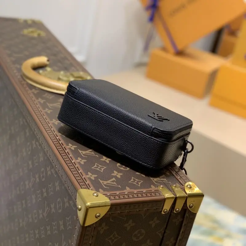 M59161 Black 18.5x11x6.5cm High Quality Bags - Image 8