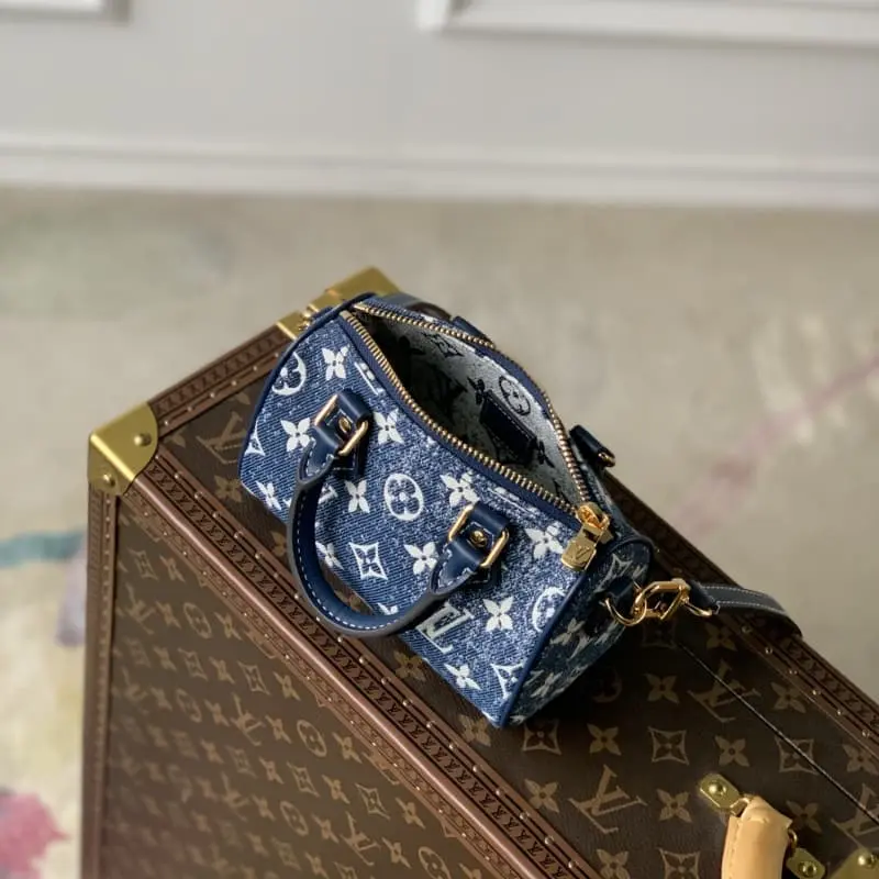 M81168 16x10x7.5cm High Quality Bags - Image 8