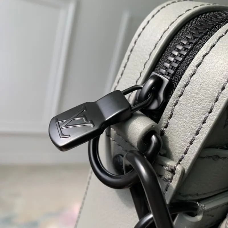 M46603 Grey 25x18.5x7cm High Quality Bags - Image 9