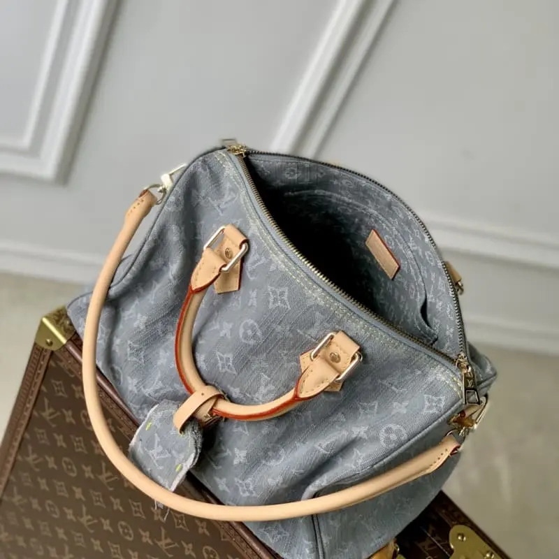 M13344 21x17x30cm High Quality Bags - Image 9