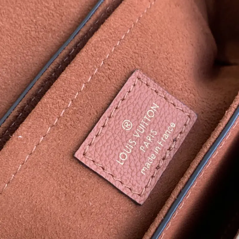 M58557 S1 19x13x8cm High Quality Bags - Image 9