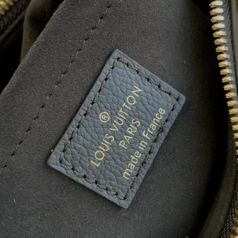 M46002 22x14x9cm High Quality Bags - Image 9