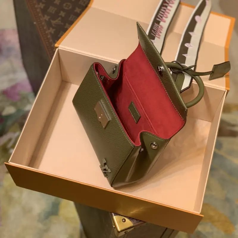 M59108 20x16x7.5cm High Quality Bags - Image 8