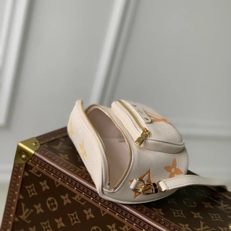 M82208 Beige Silk Screen 17x12x9.5cm High Quality Bags - Image 9