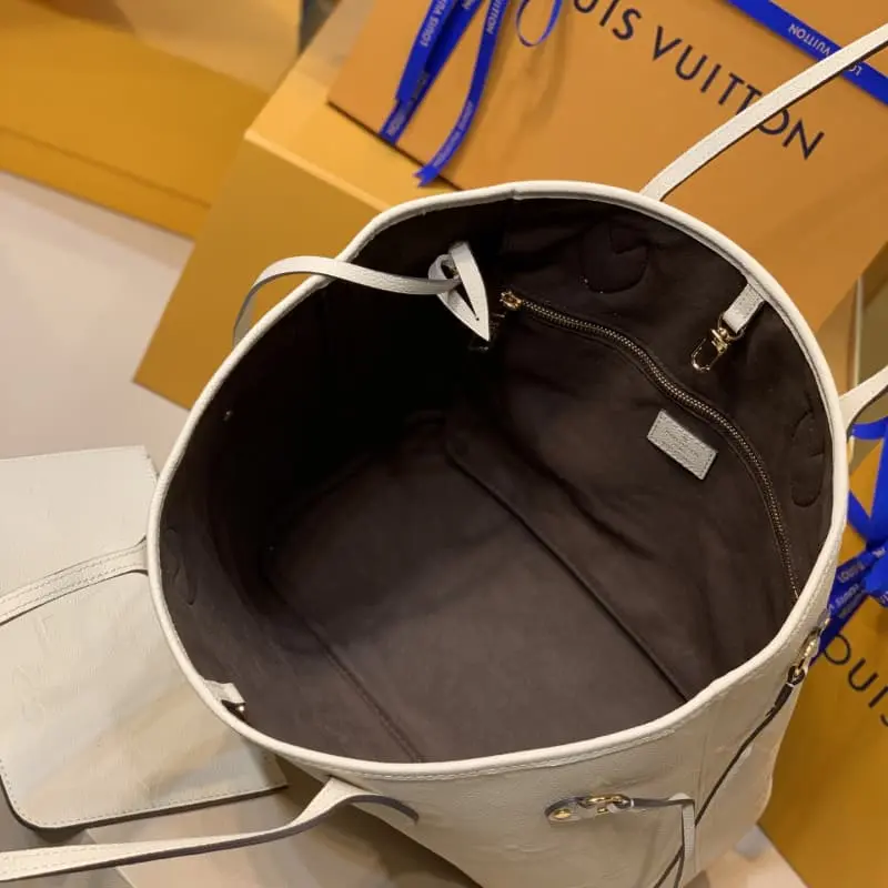 M45684 32x29x17cm High Quality Bags - Image 8