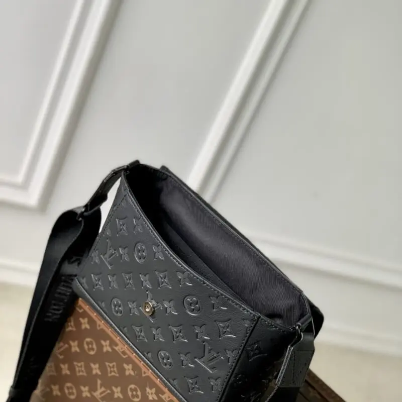 M14874 26.6x17x11cm High Quality Bags - Image 9