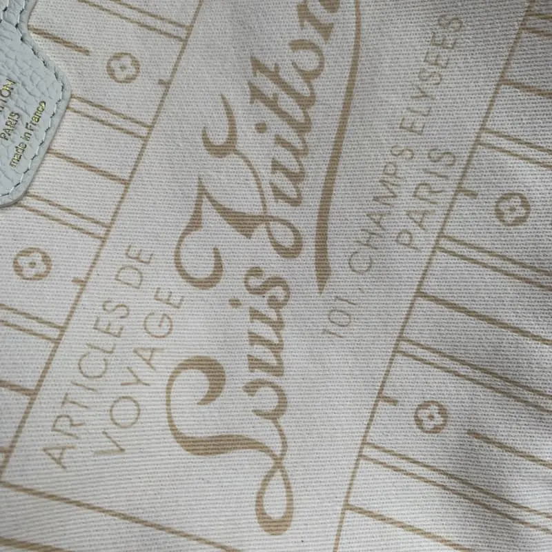 M40995 White 32x29x17cm High Quality Bags - Image 9