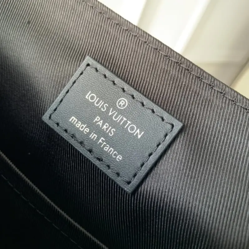 N42711 26x20x7cm High Quality Bags - Image 9