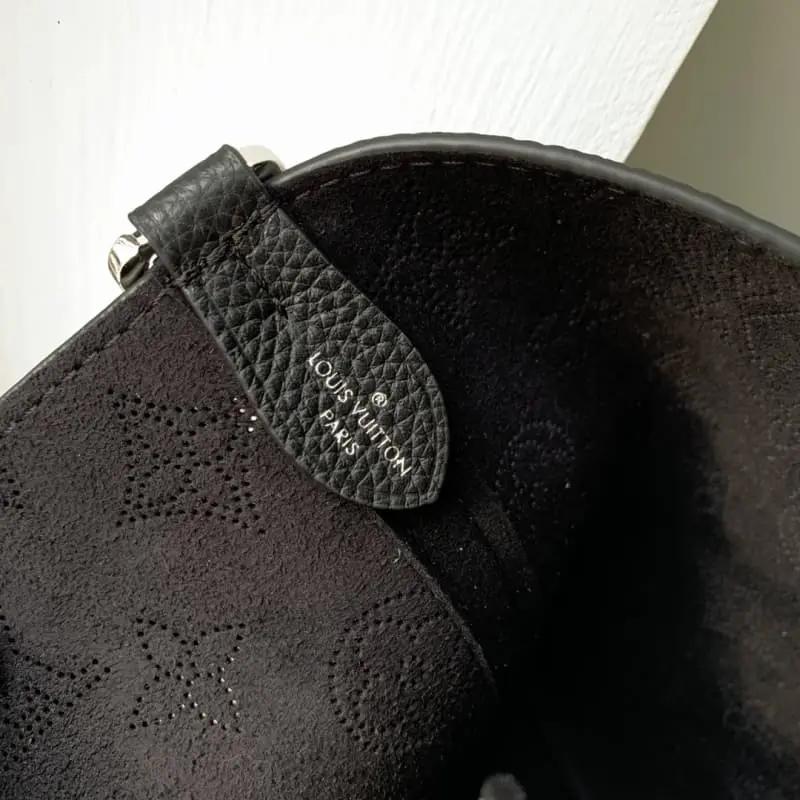 M21850 S3 30x27x16cm High Quality Bags - Image 9