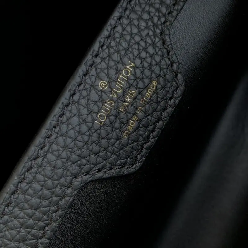 M21150 31.5x20x11cm High Quality Bags - Image 9