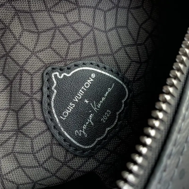 M46437 25x15x11cm High Quality Bags - Image 9