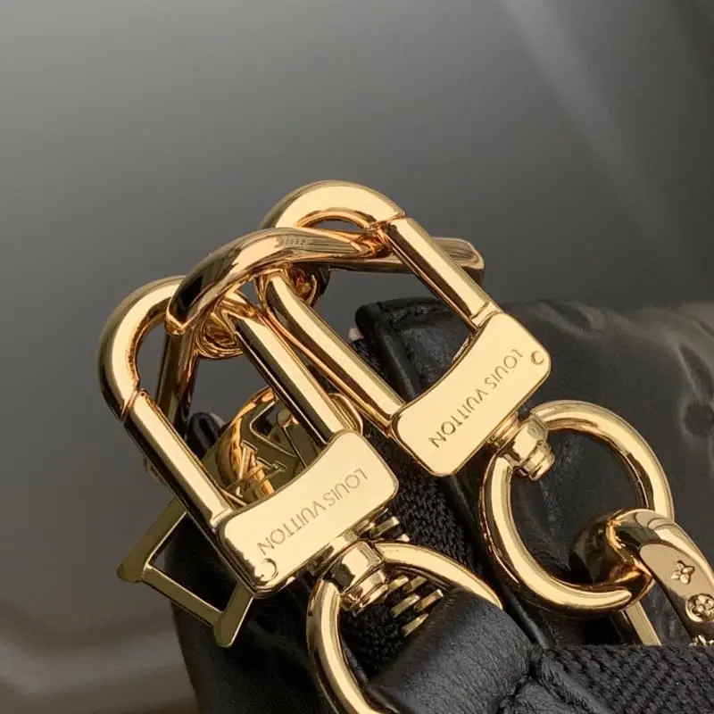 M57790 26x20x12cm High Quality Bags - Image 9