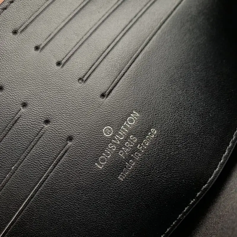 M82076 25x15.5x6.5cm High Quality Bags - Image 9