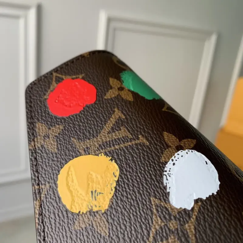 M81980 19x10.5x2cm High Quality Bags - Image 9