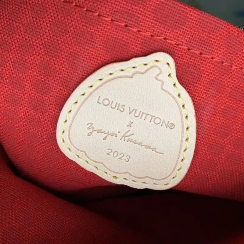 M46385 24x13.5x4cm High Quality Bags - Image 9