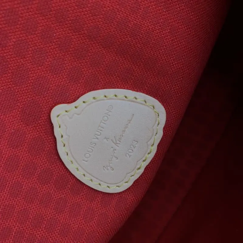 M81849 Black full leather 15x24x15cm High Quality Bags - Image 9