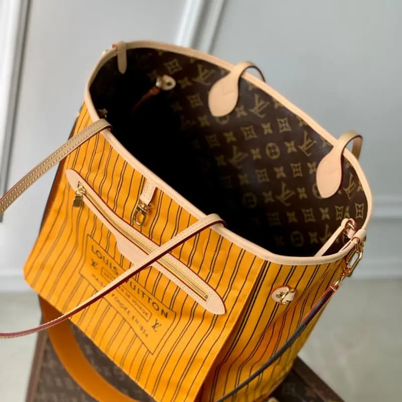 M11947 28x14x31cm High Quality Bags - Image 15