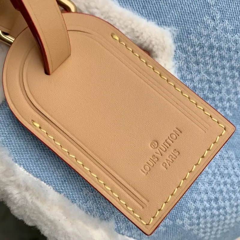 N40700 25x15x15cm High Quality Bags - Image 9