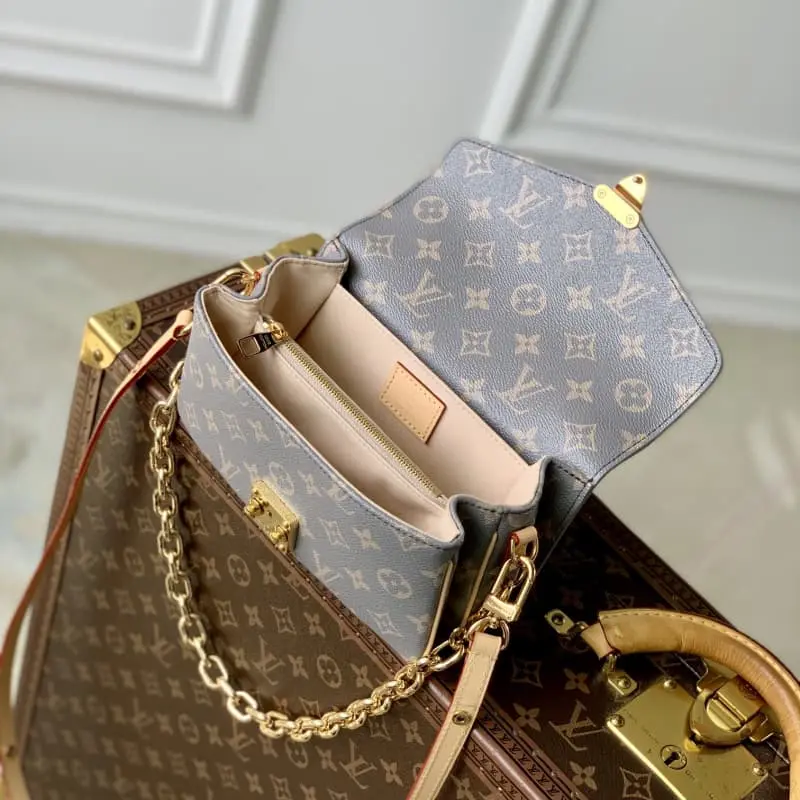 M12429 21.5x13.5x6cm High Quality Bags - Image 9