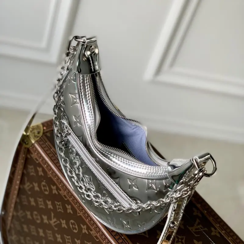 M11833 Silver 23x13x6cm High Quality Bags - Image 9