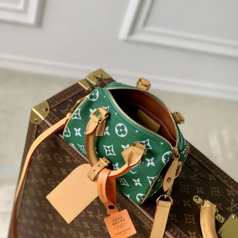 M24419 Green 18x12x10cm High Quality Bags - Image 9