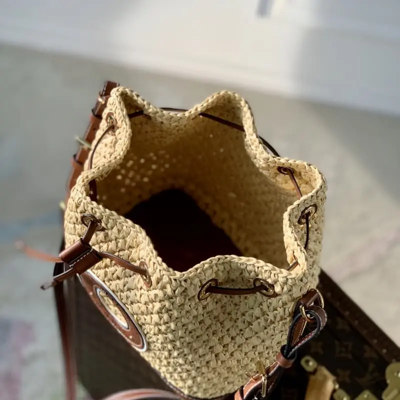 M24722 HH155 22x24x15cm High Quality Bags - Image 10