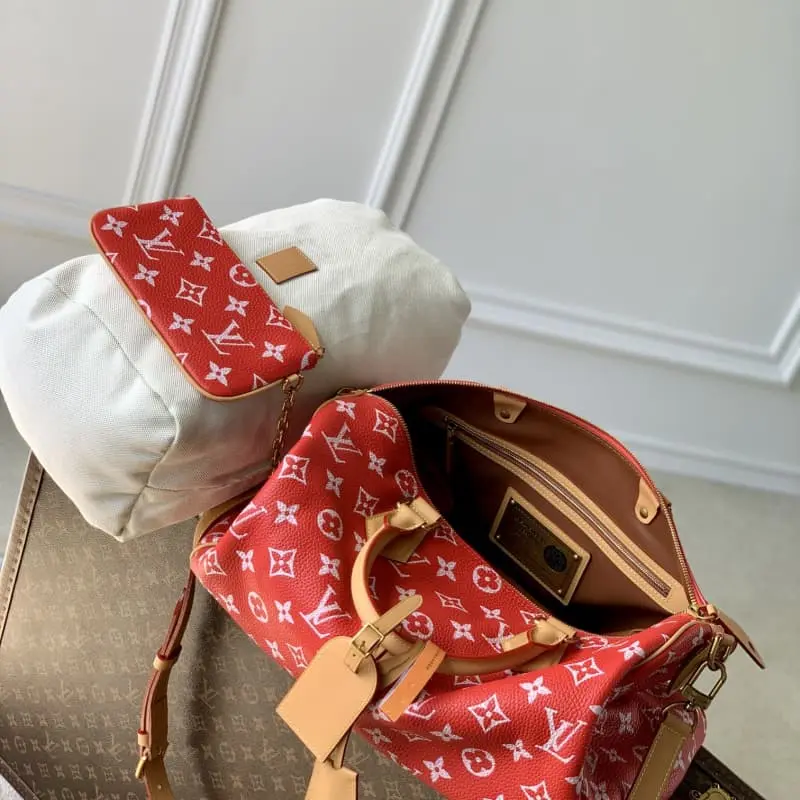 M24420 Red 40x26x23cm High Quality Bags - Image 9