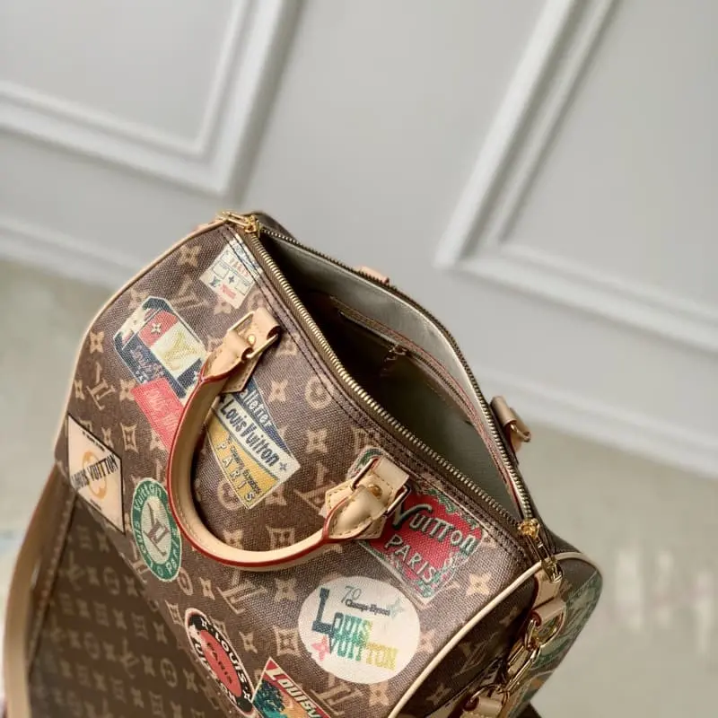 M47087 30x21x17cm High Quality Bags - Image 9