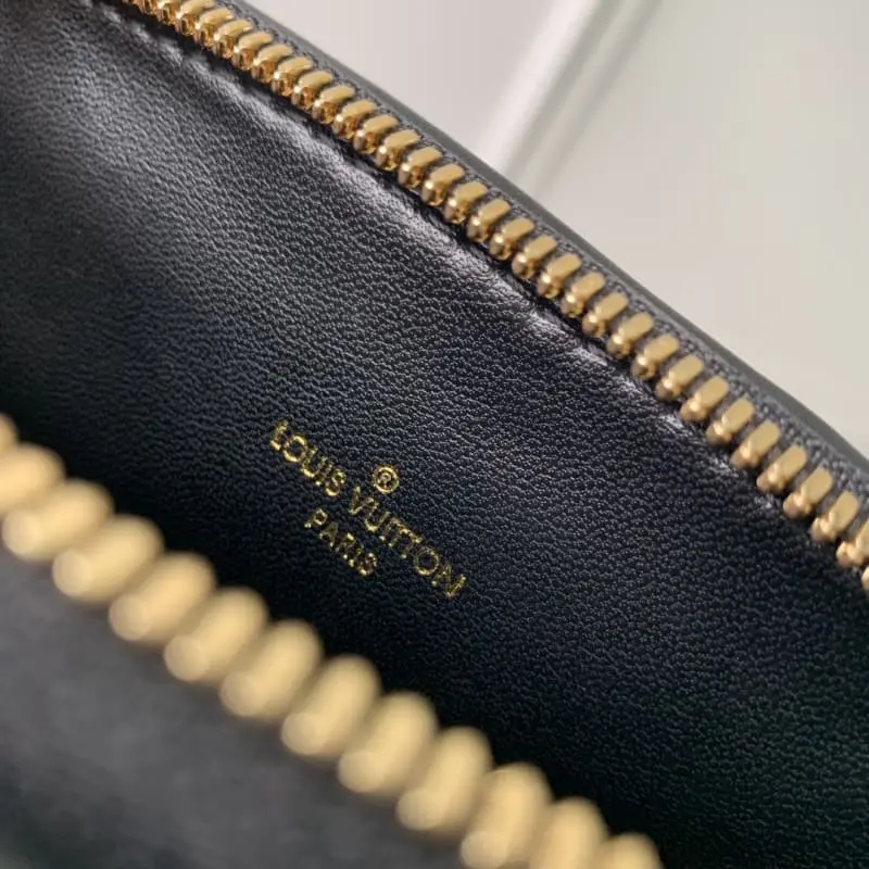 M23666 S3 23.5x17.5x11.5cm High Quality Bags - Image 9