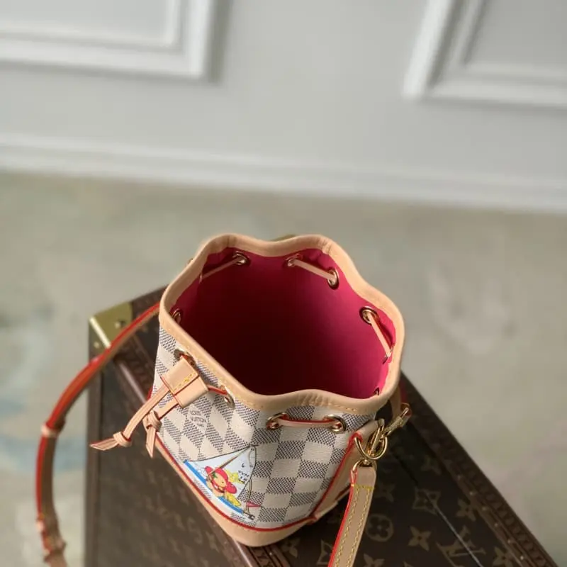 N40511 13x16x10cm High Quality Bags - Image 9