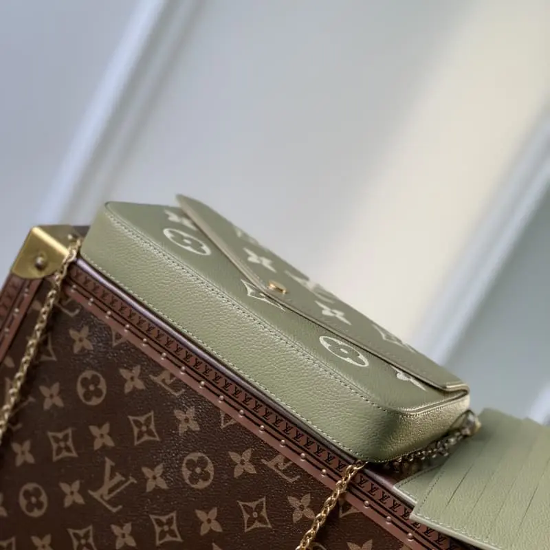 M64065 Grass Green 21x12x3cm High Quality Bags - Image 9