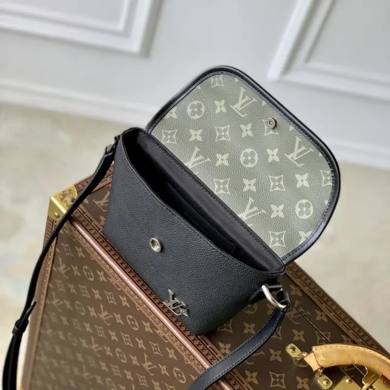 M12618 16x5x22.5cm High Quality Bags - Image 9