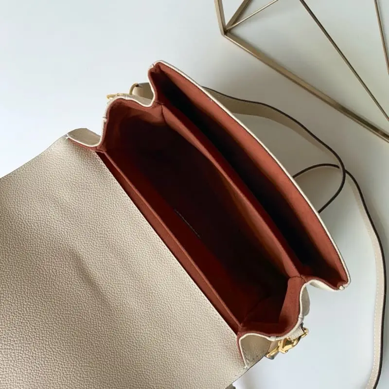 M44738 S1 25x19x7cm High Quality Bags - Image 9