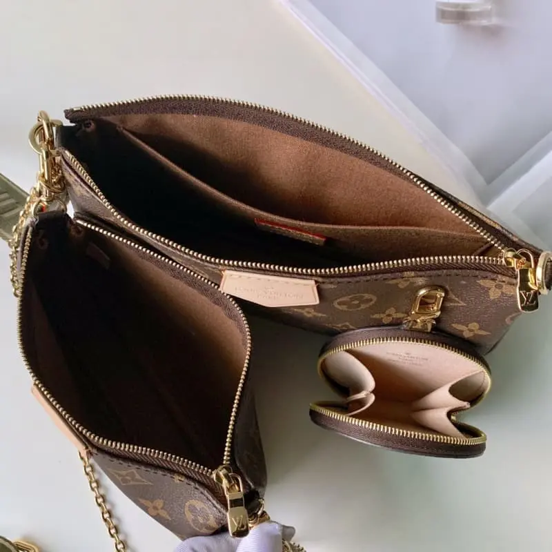 M44823 Light Green 24x13x4.5cm High Quality Bags - Image 9