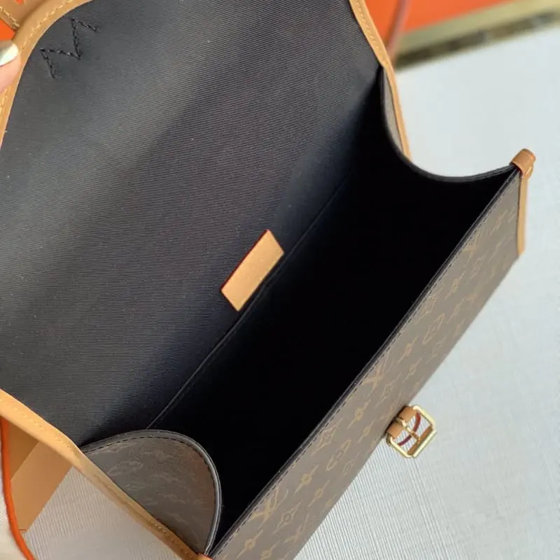 M44919 Large 29x24x10cm High Quality Bags - Image 8