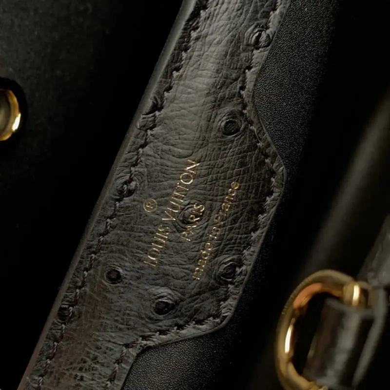 M93483 S4 31.5x20x11cm High Quality Bags - Image 9