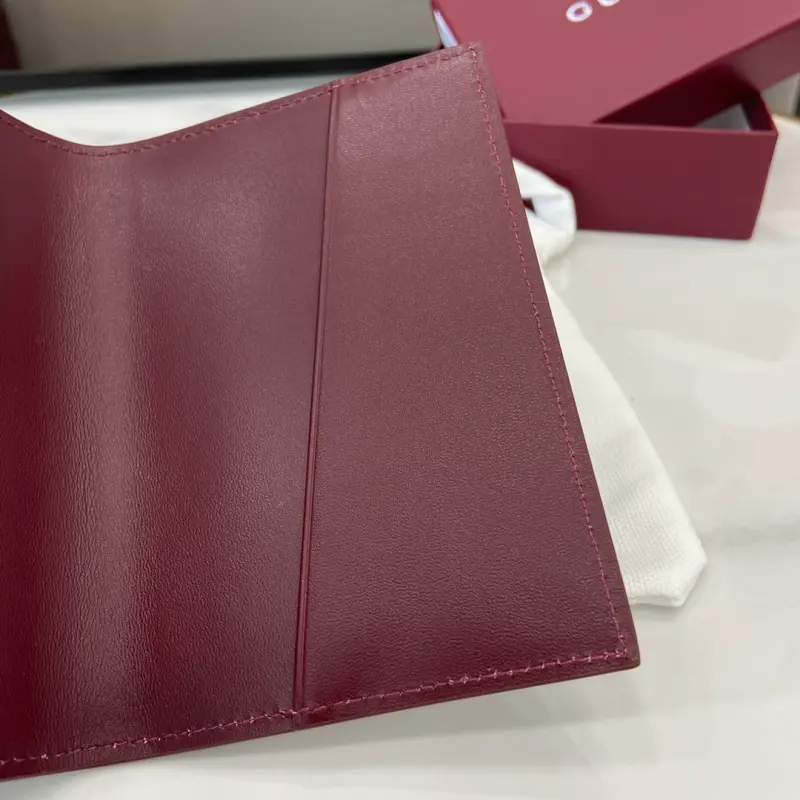 810072 CM 1 High-Quality Bags - Image 9