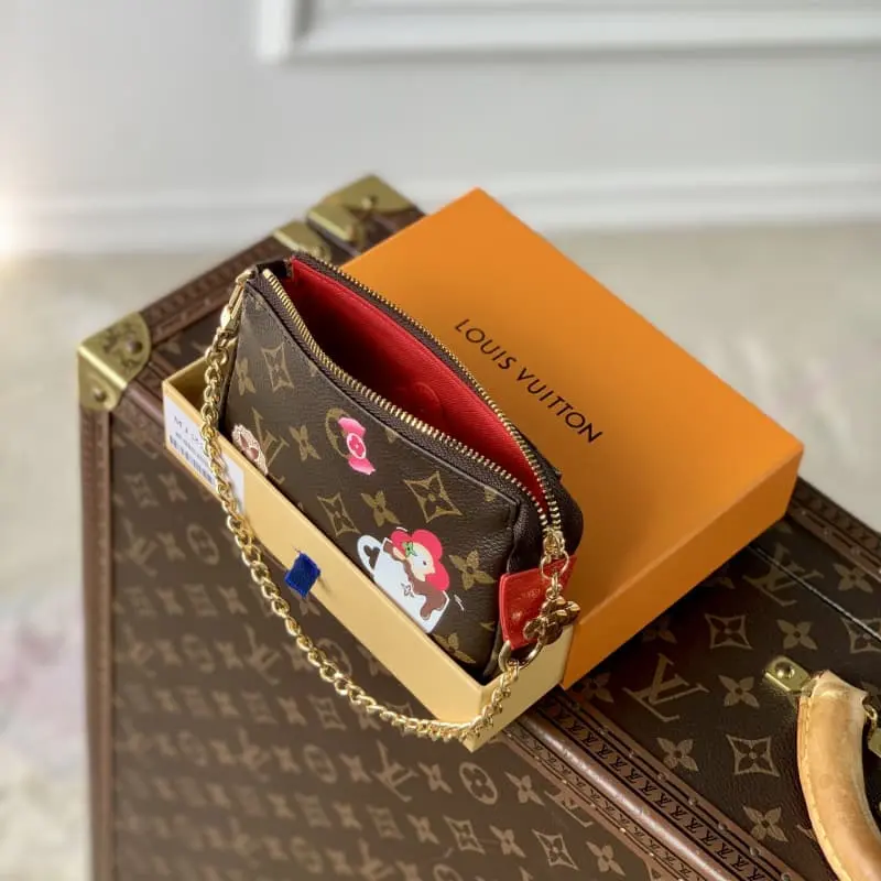 M12205 Old Red 10.5x4x15.5cm High Quality Bags - Image 9